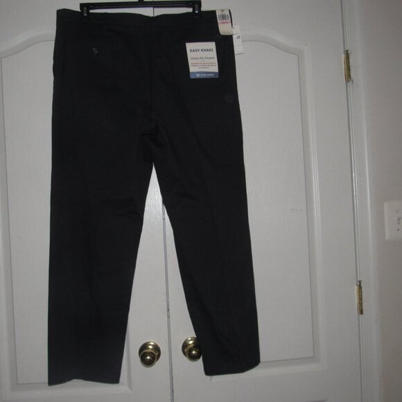 NWT DOCKERS Classic Fit Pleated Easy Khaki Comfort Waistband Navy Pants Size W40 - Picture 3 of 9
